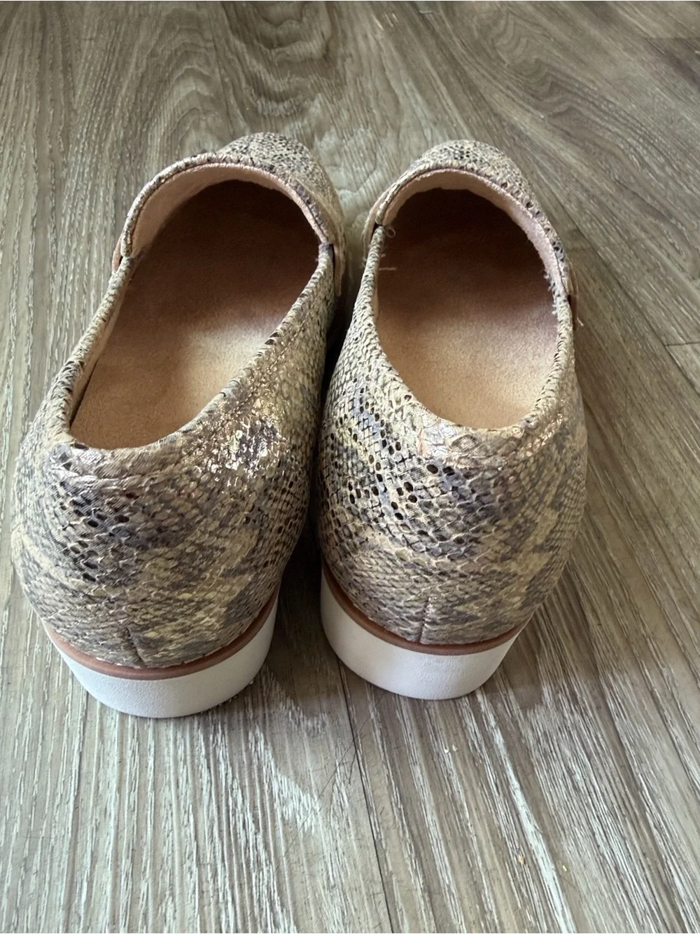 Vionic Metallic Cheryl II Slip on Size: 8